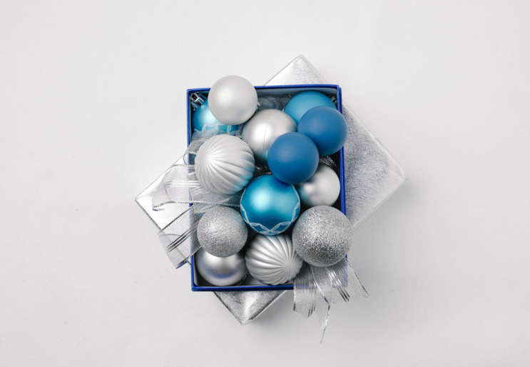 The Charm of Glass Ornaments: Add Warmth and Whimsy to Your Holiday Decor